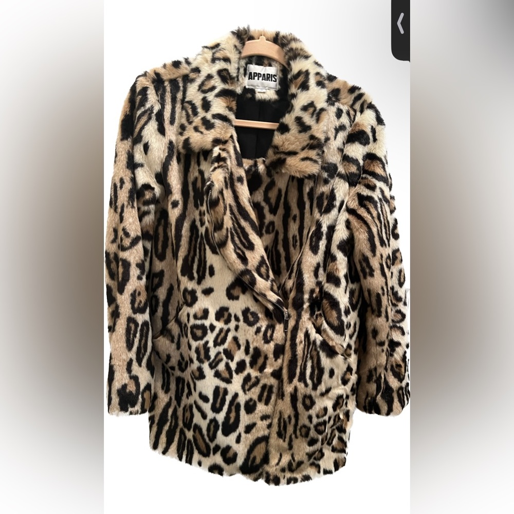 APPARIS- NWOT fully lined Leopard Print Jacket with cool zipper detail - Picture 2 of 8
